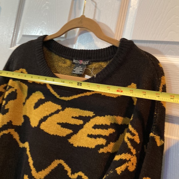 Runway 7 Graphic Black Gold Print Sweater Dress Sz 1X - Picture 6 of 10